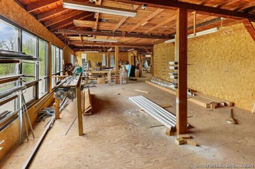 79 Commerce Ave, Killingly CT 06239-2804 exterior