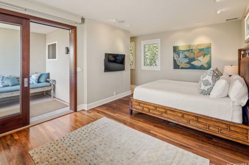 2984 Makalei Pl, Honolulu HI 96815-4743 exterior