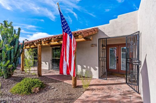 702 Mann Ave, Tucson, AZ 85710-1252