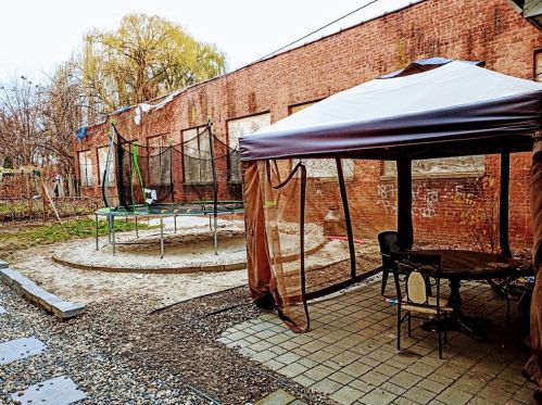 200 Leyfred Ter, Springfield MA  01108-1118 exterior