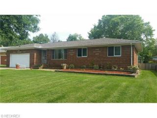 18695 Bonnie Ln, Cleveland OH  44136-4223 exterior
