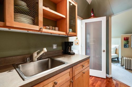 746 Gorham St, Madison WI 53703-1521 exterior