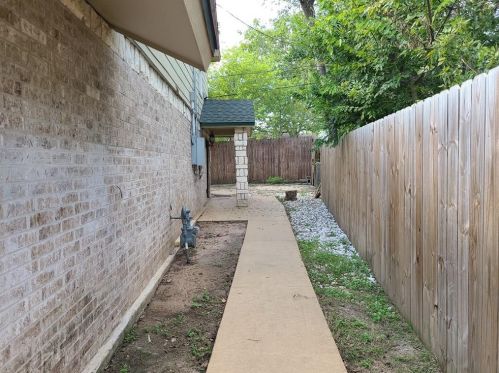 2901 Dresden Cv, Austin TX exterior