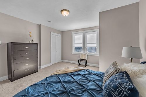 1314 Bellaire Pl, Pittsburgh PA  15226-1830 exterior