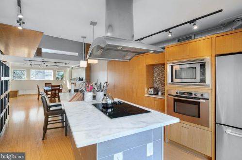 1313 11 St, Philadelphia PA 19147-5601 exterior