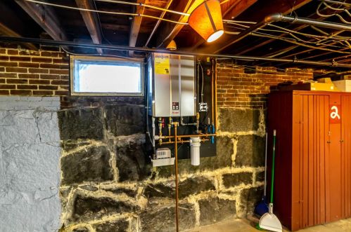 155 State St, Concord NH  03301-5011 exterior