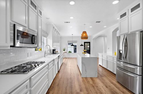 11410 Connie Ln, Montgomery TX 77316-5430 exterior