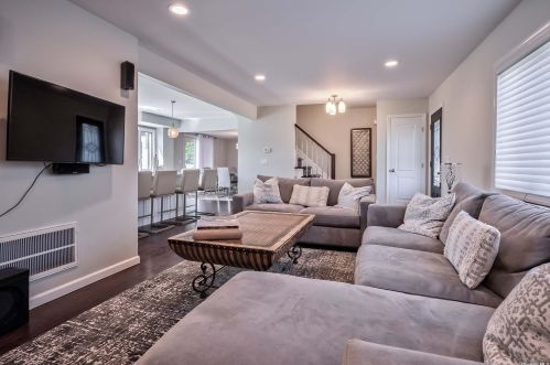 4 Inwood Pl, Huntington Station NY 11747-1519 exterior