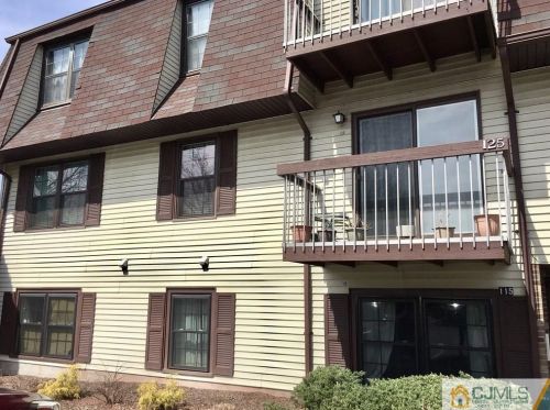 125 Orlando St, Edison NJ  08817-3345 exterior