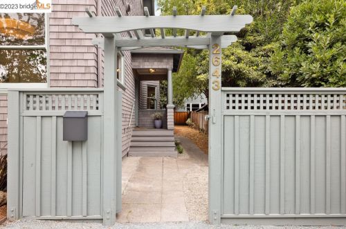 2643 Hillegass Ave, Berkeley CA 94704-3313 exterior