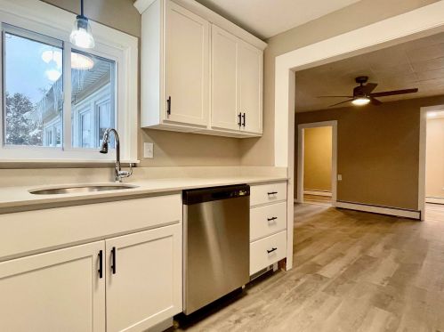 48 Pembroke Rd, Concord NH  03301-5642 exterior