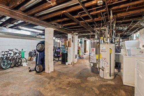 2861 7 St, Milwaukee WI 53215-3907 exterior