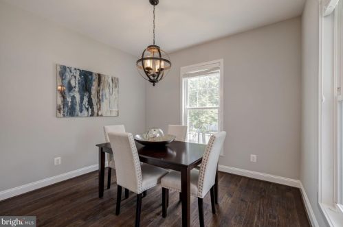 300 Mount Vernon Ave, Alexandria VA  22301-2232 exterior