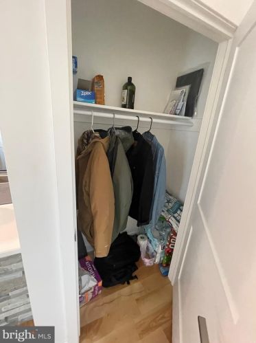 924 15 St, Philadelphia PA 19146-2141 exterior