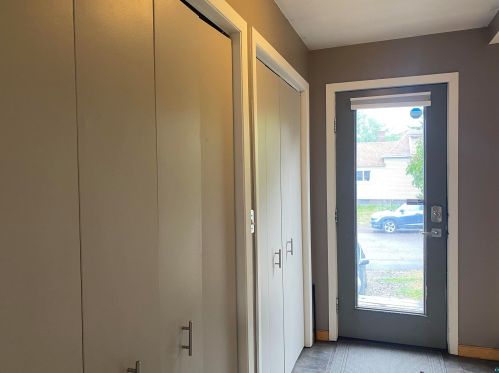 102 11 St, Duluth MN 55805-1554 exterior