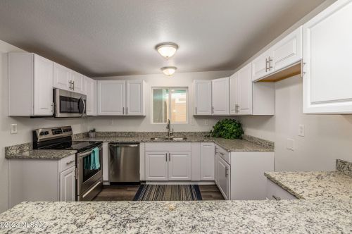 8189 20th St, Tucson AZ  85710-5960 exterior