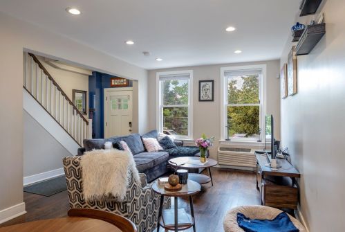 734 31st St, Union City, NJ 07087-2427