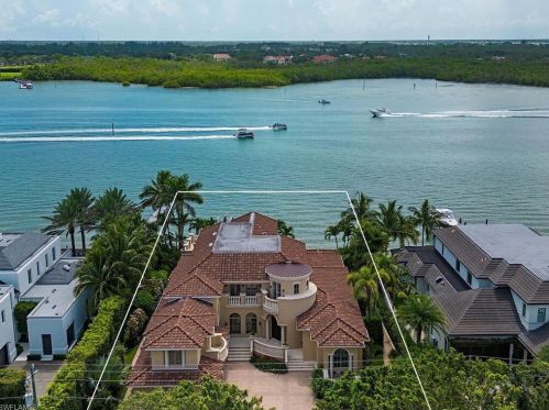 1447 Galleon Dr, Naples, FL 34102-7713