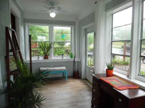 70 Parsons St, Wallingford, CT 06492-4506