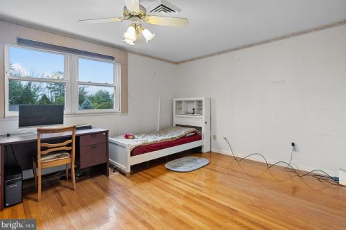 3883 Dempsey Ln, Huntingdon Valley PA  19006-1901 exterior