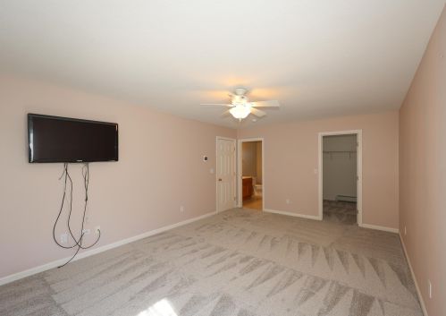 8 Graham Rd, Concord NH 03301-6900 exterior