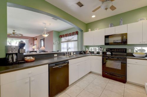 200 Southstar Dr, Fort Pierce FL 34949-9120 exterior