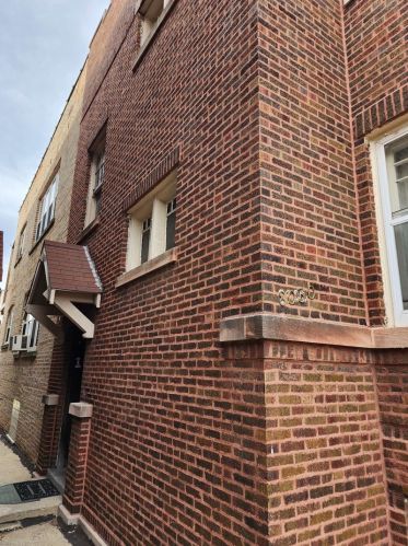 8030 Eberhart Ave, Chicago IL 60637-2484 exterior