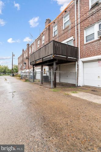 5411 Erdrick St, Philadelphia PA 19135-1013 exterior