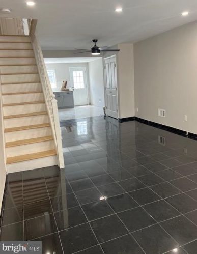 810 Dudley St, Philadelphia PA  19148-2340 exterior