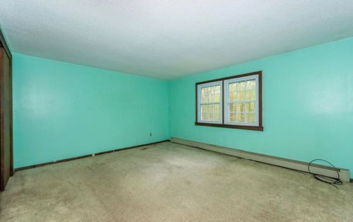 165 Old Concord Tpke, Barrington NH 03825-5153 exterior