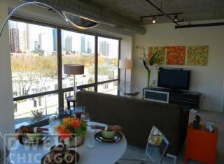 912 Clark St, Chicago IL  60605-2703 exterior