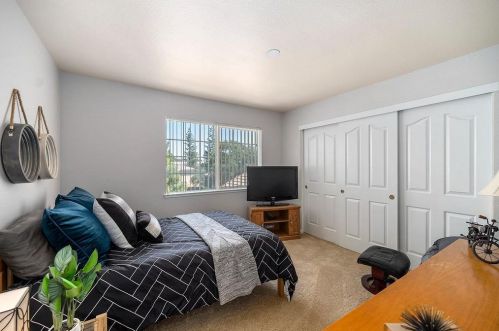 1258 Manning Dr, Folsom CA 95762-5845 exterior