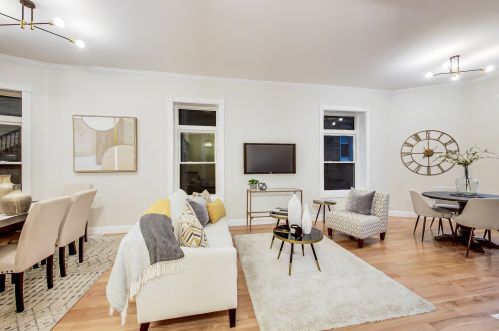 4912 Washington Park Ct, Chicago IL 60615-2304 exterior