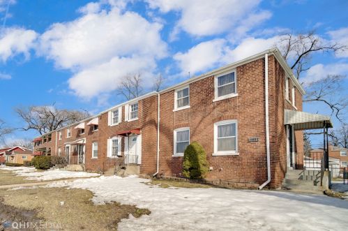 2009 25th Ave, Broadview, IL 60155-2827