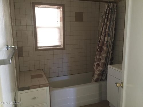 2554 Flanwill Blvd, Tucson AZ 85716-2251 exterior