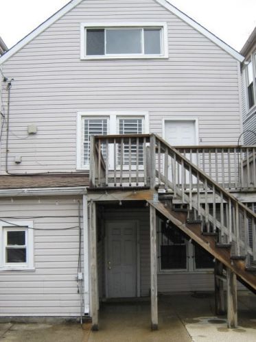 2828 Campbell Ave, Chicago IL 60618-7902 exterior