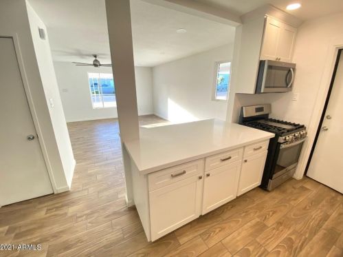 6019 33rd Ave, Phoenix AZ 85051-1201 exterior