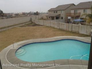 11920 Nebula Ct, Bakersfield CA  93312-3369 exterior