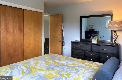 73 Falmouth Rd, Trenton NJ 08620-1516 exterior