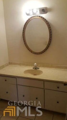 5923 Sutcliff Sq, Lithonia GA  30058-4781 exterior