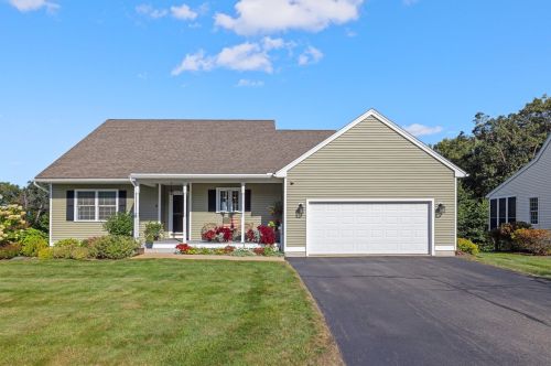 52 Stone Sled Ln, Concord, NH 03304-5509