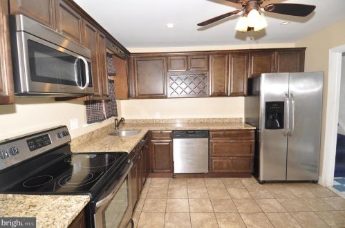 1169 Lower Fry Rd, Trenton NJ 08618-1828 exterior