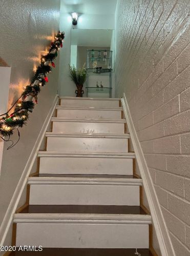 8219 34th Ave, Phoenix AZ 85053-5612 exterior