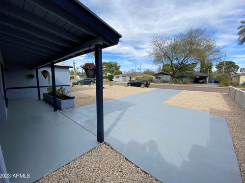 7008 11th Way, Phoenix AZ  85020-5313 exterior