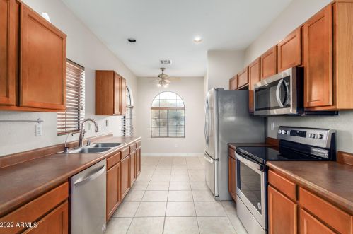 7020 30 St, Phoenix AZ 85042-6010 exterior