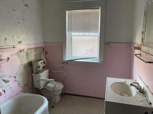 7324 Wellington Ave, Saint Louis MO 63130-1724 exterior