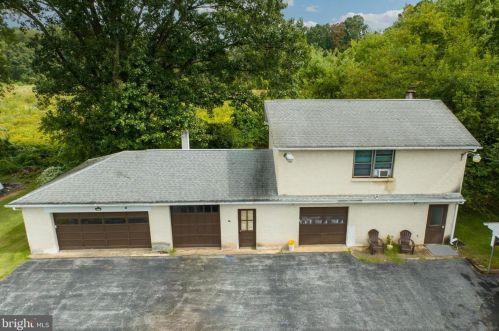 1071 Favinger Rd, Pottstown PA 19465-8617 exterior