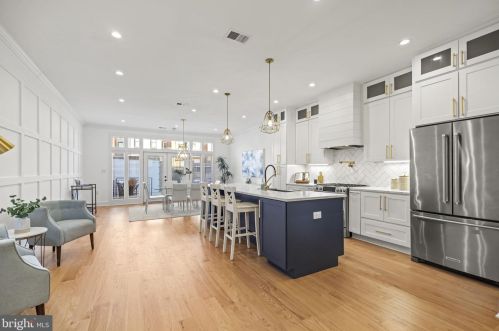 219 Morgan St, Washington DC  20001-1217 exterior