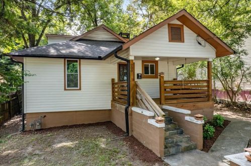 200 Lowry St, Atlanta, GA 30307-2831