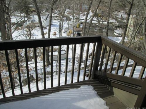 115 Fillow St, Norwalk CT 06850-2841 exterior